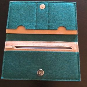 New wallet! Unique! NWOT